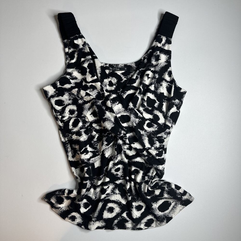 Nic + Zoe Womens Medium Black White Abstract Print Sleeveless Top 60s Vibes Glam - Picture 3 of 9